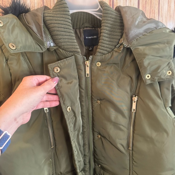 Rampage Women’s Military Olive Puffer Jacket with Faux Fur Hood Size Large - Picture 6 of 12
